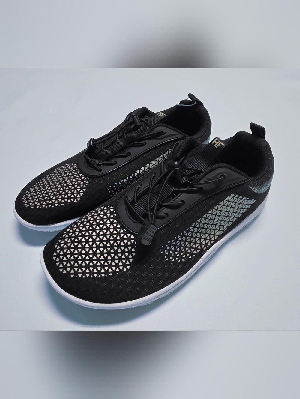 HIKE Footwear Black Mesh Barefoot Sneakers Women’s 9/9.5 NWT w/ Bag